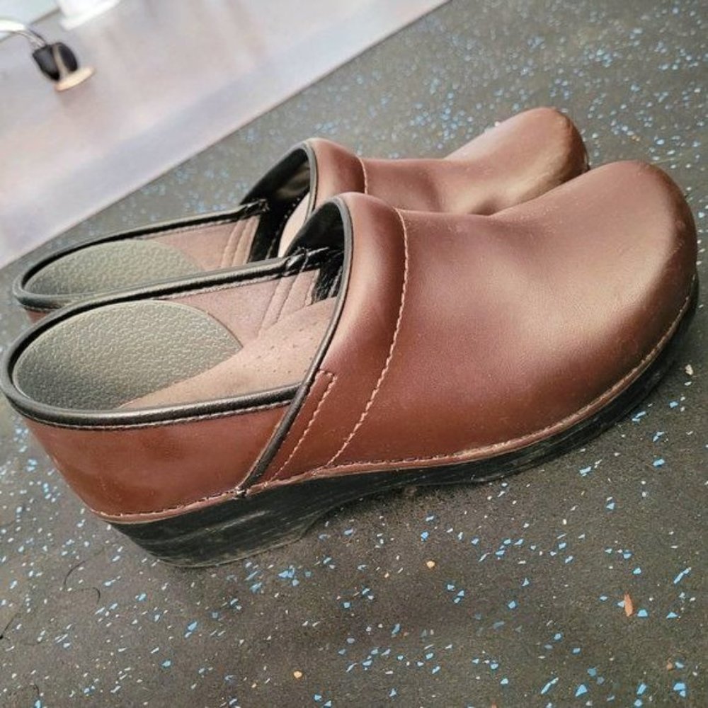 Dansko Pro Clogs, 40